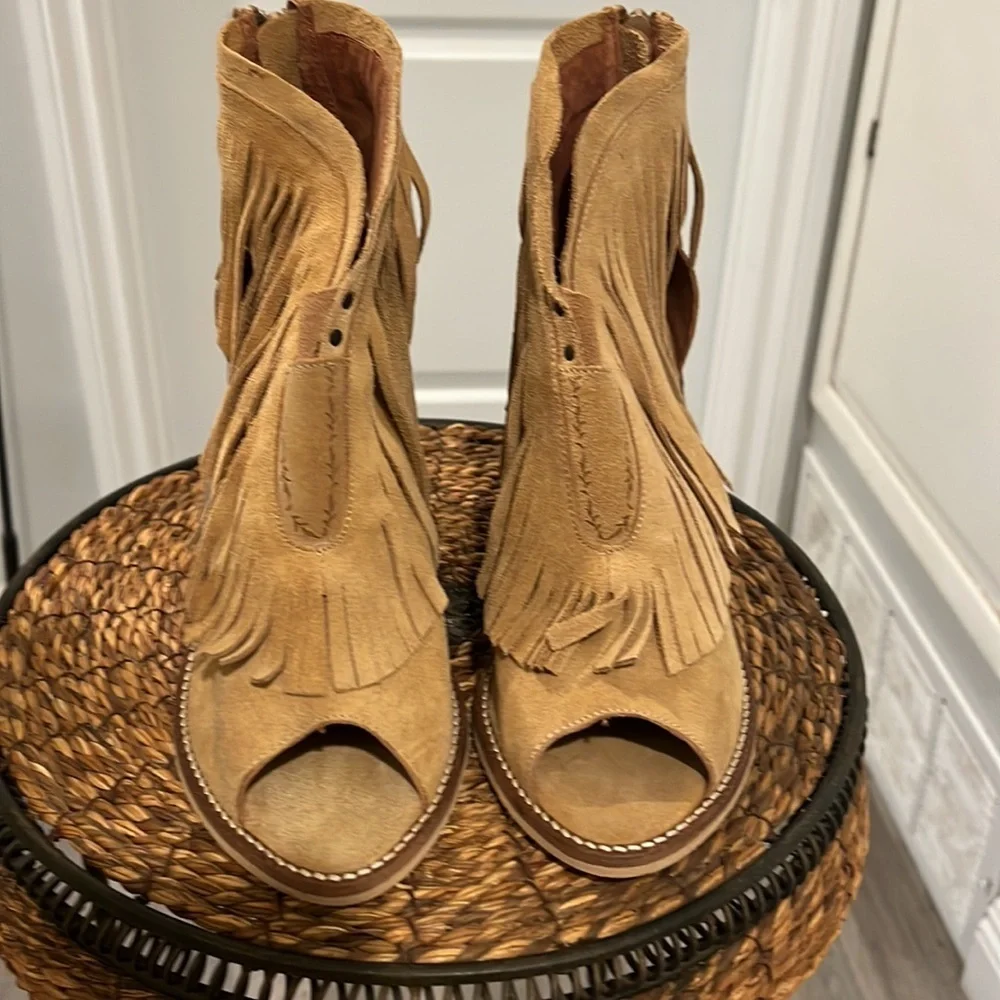 Anthro Musse & Cloud Galia‎ Boho Suede Fringe Bootie Tan 41